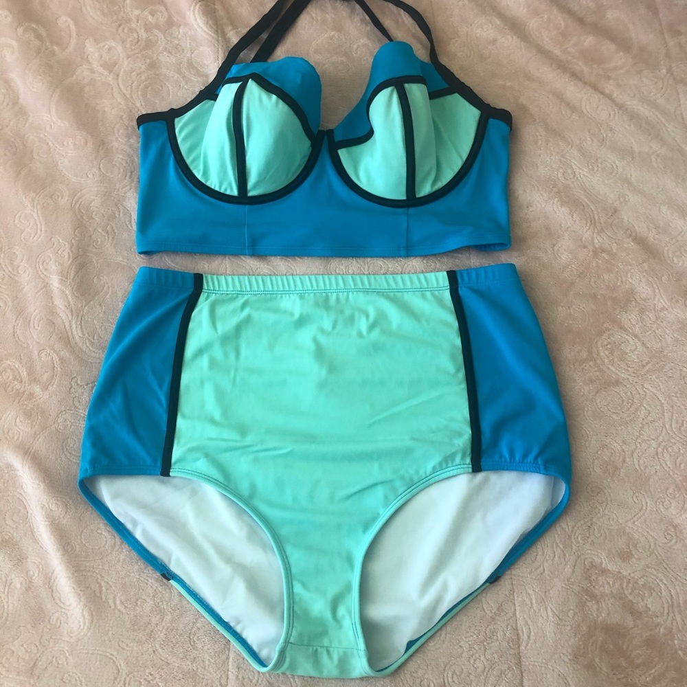 Torrid Bikini size 1